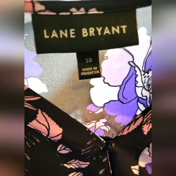 Woman's Navy Blue and Pink Floral Top with buttons, peplum style size 18 - Picture 5 of 5